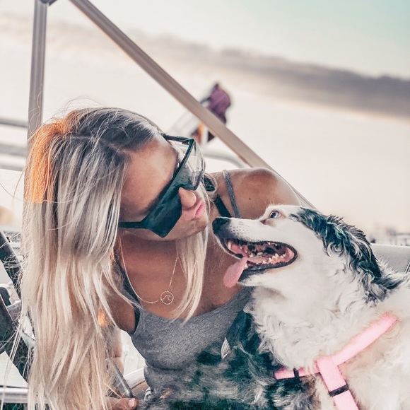 Meet your Posher, Rhiannon - Picture 1 of 1